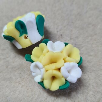 Fimo bloemetjes geel wit