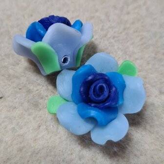 Fimo bloemetjes blauw