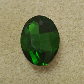 Cabochon glasfacet geslepen 13x18x6mm Green